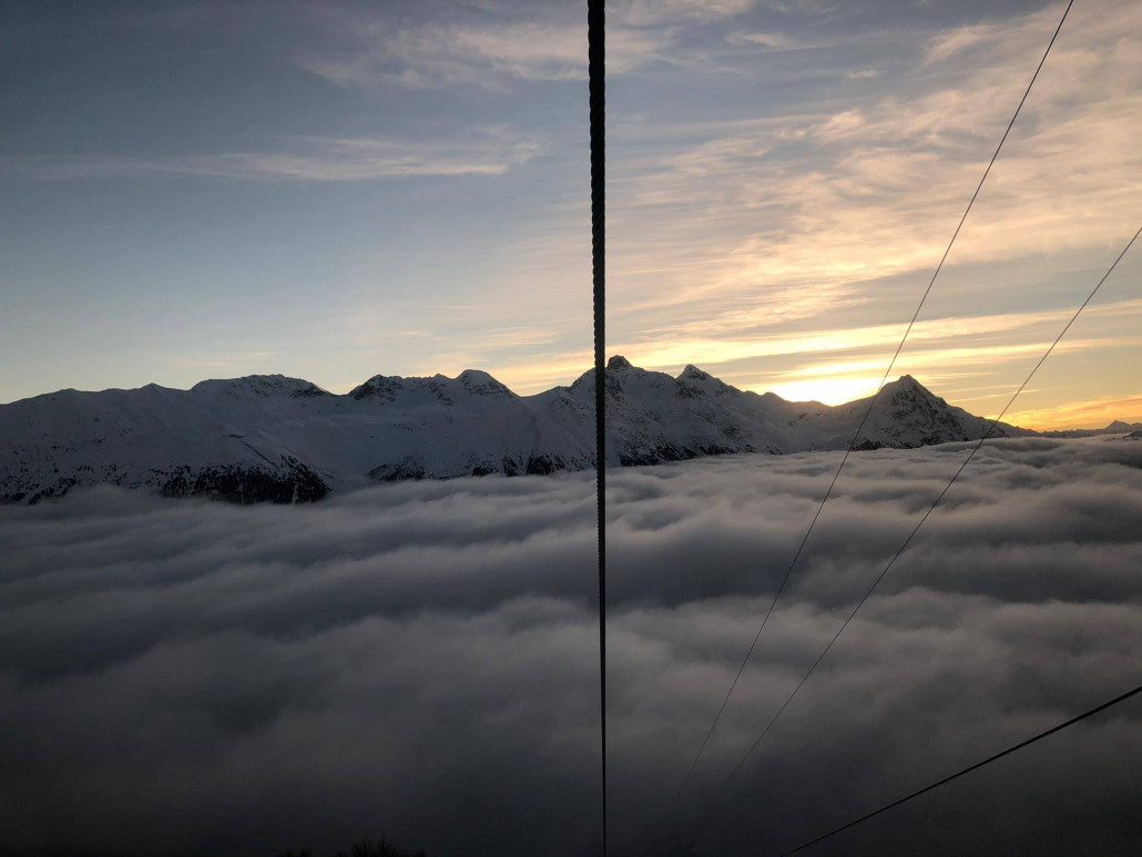 Blick aus der frühen Gondel in Richtung Marguns