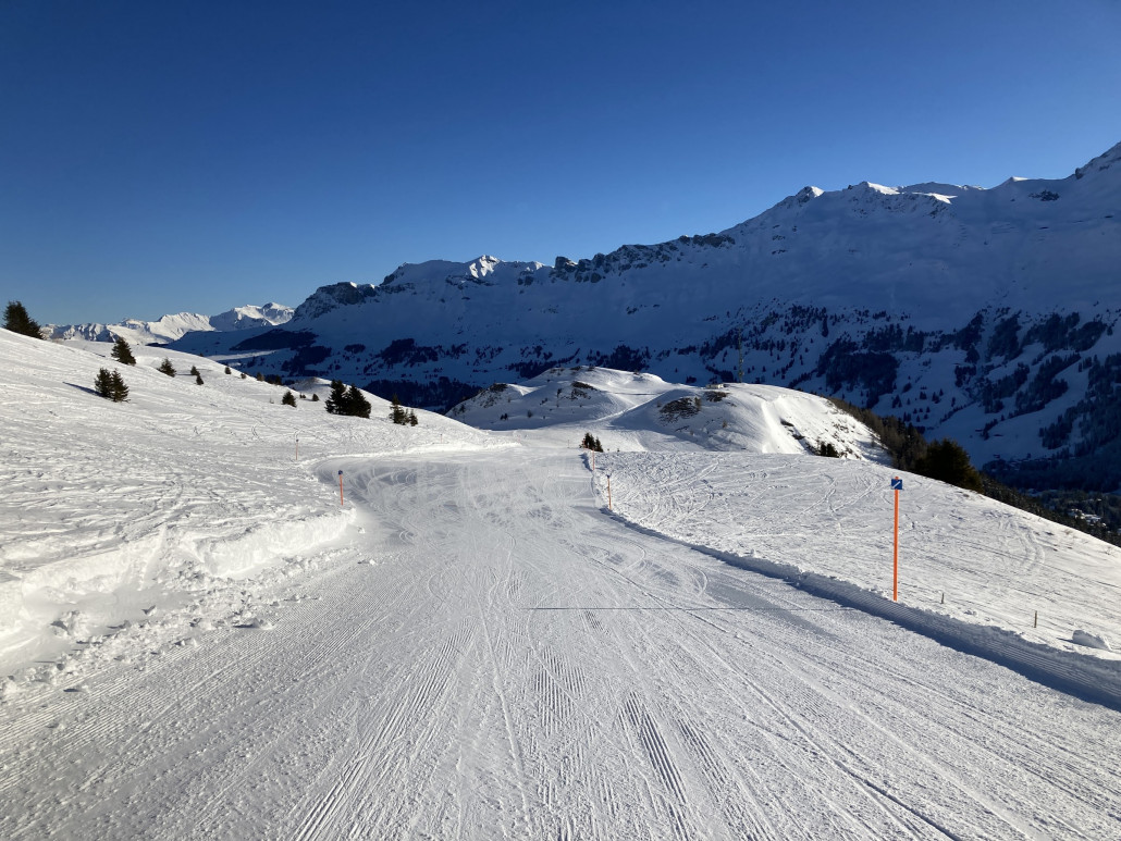 Die Verbindungspiste vom Cumacheals zum Stätz ist bei wenig Andrang spassig. Heute Morgen war der Zustand zudem super.