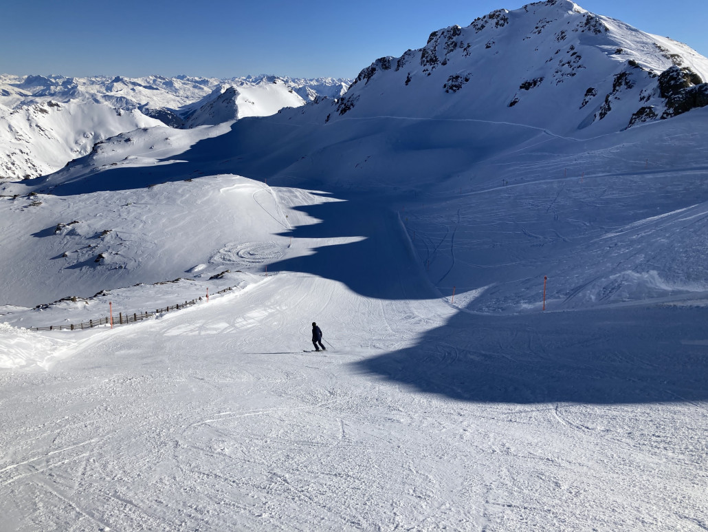 Rothorn supergut, 100% griffiger Naturschnee. In der Bergstation zeigte das Thermometer -20°C.