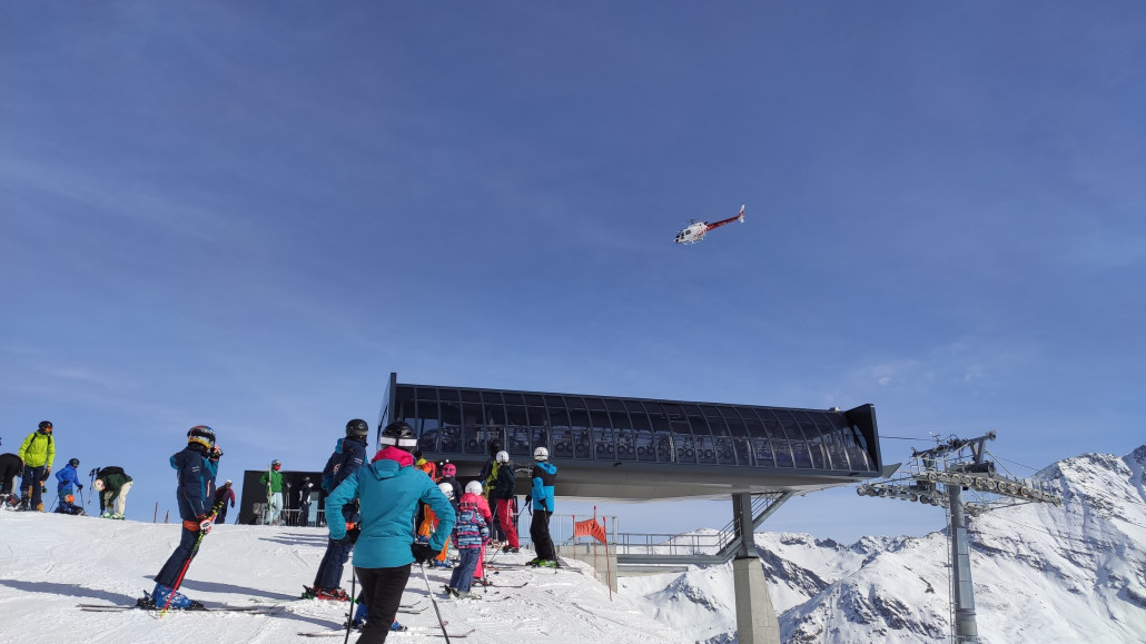 Bergstation inkl Heli-Fly By