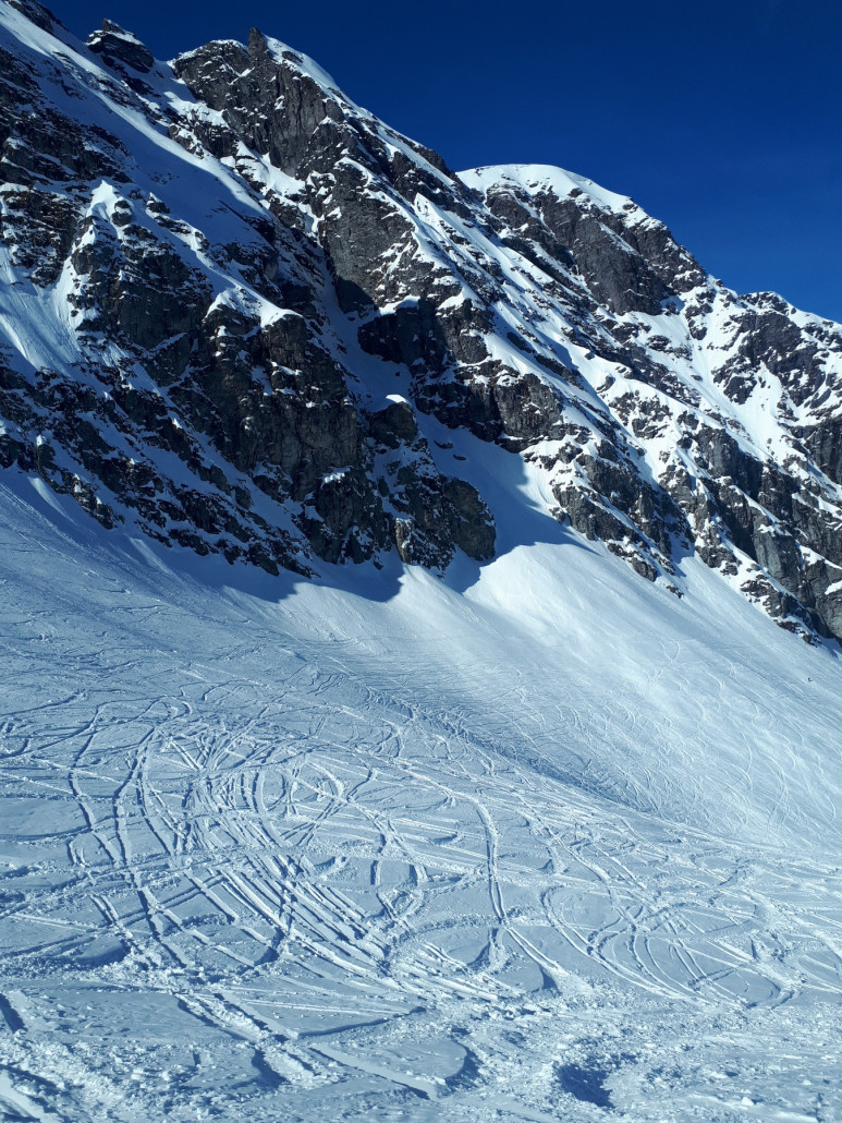 Und dann noch off Piste weiter hinten am Felsen