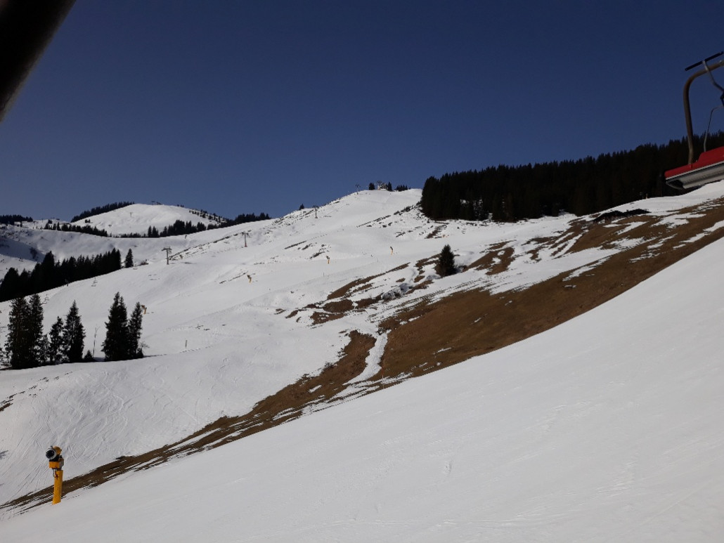 Blick zur Köglbahn: hier war es schon ab 10 Uhr aufgefirnt
