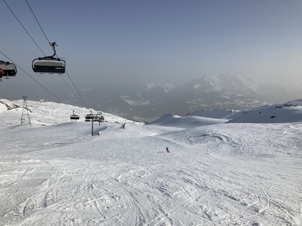 Die Piste am Treis Palas ist länger, als ich sie in Erinnerung und aufgrund des Pistenplans eingeschätzt hatte.