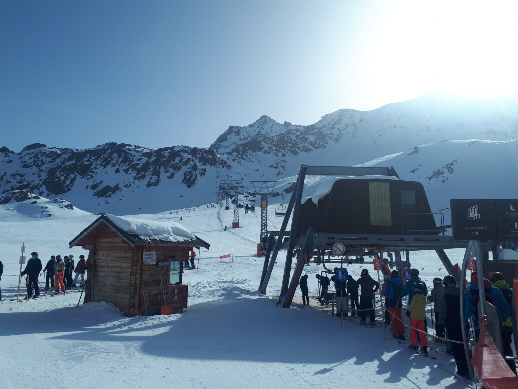 5 Min warten am Lac de Vaux 2 in a Richtung Nendaz