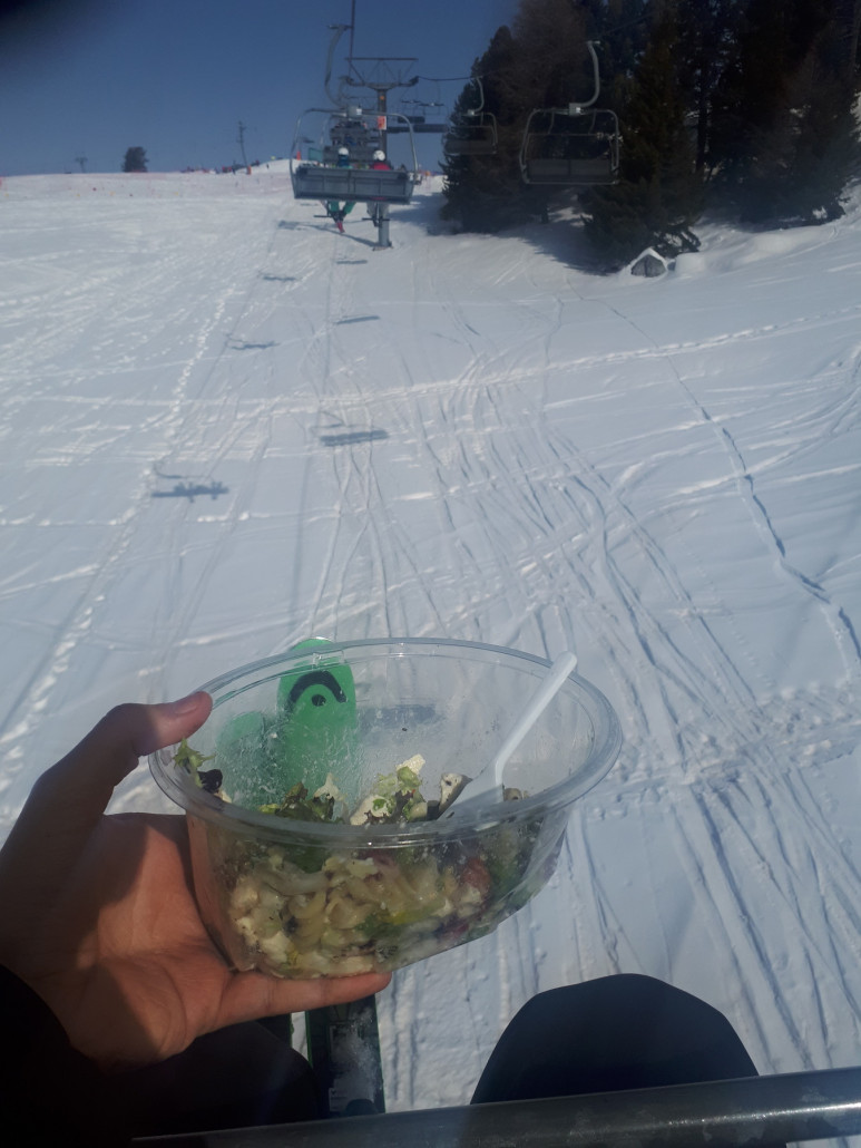 Genau ein Mal am Tag zur Mittagszeit darf ein Sessellift gerne etwas langsamer sein, so wie hier der Prarion ;)