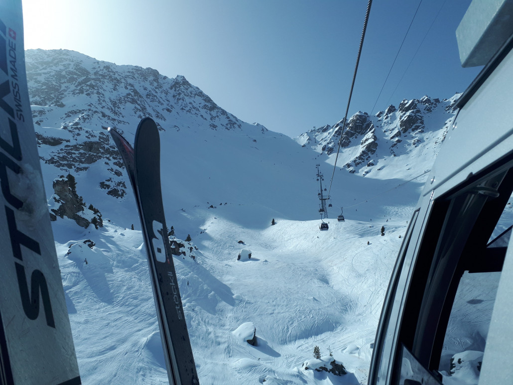 Weiter mit der Chassoure Gondel Richtung Mont Gele