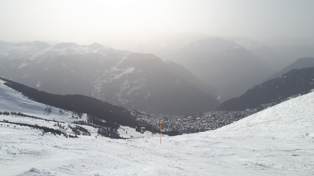Starthang der Col des Mines. Nachmittags voll in der Sonne. Aber das macht es um so interessanter was den Schnee angeht!