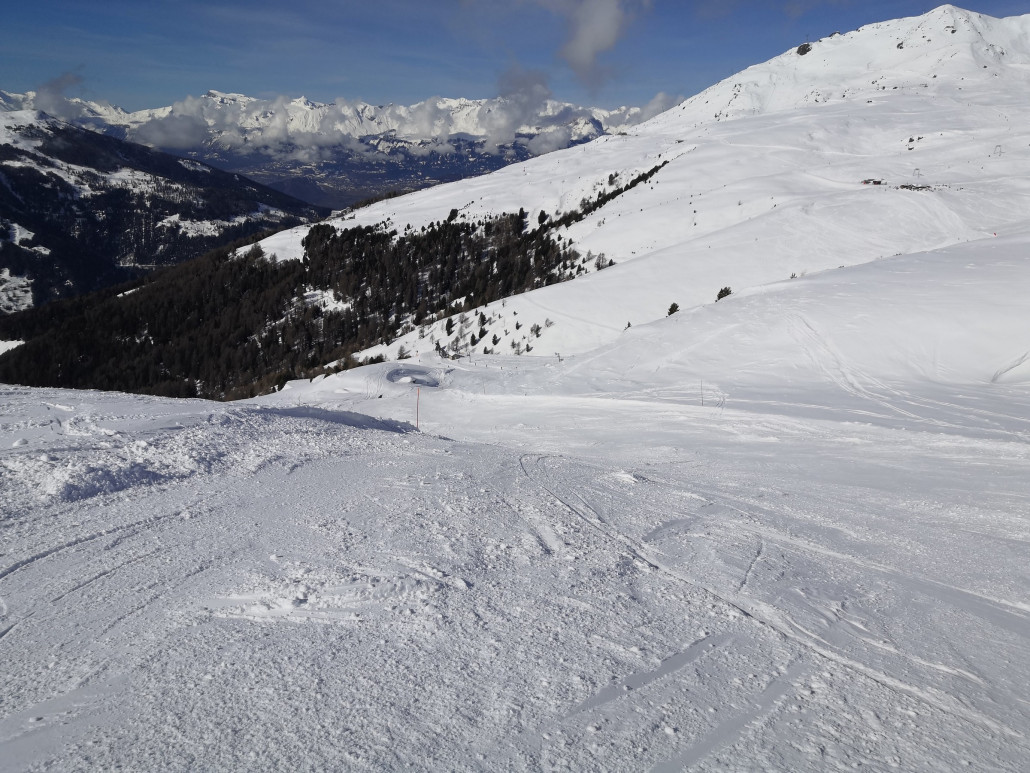 Rote Piste am Pas de Boeuf, wie gewohnt mit super Aussicht.