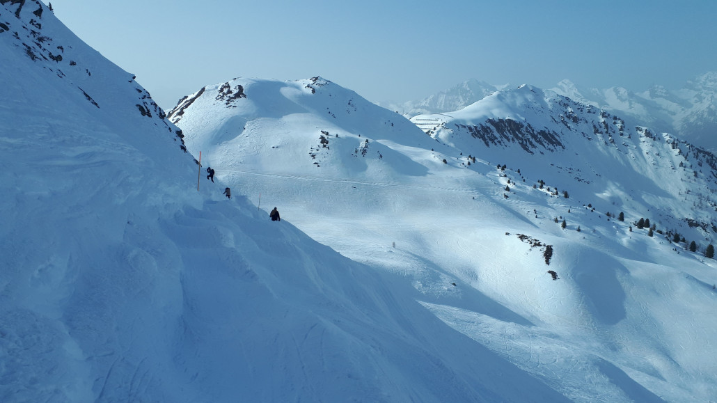 Sehr welliger Schrägweg zum Col des Mines