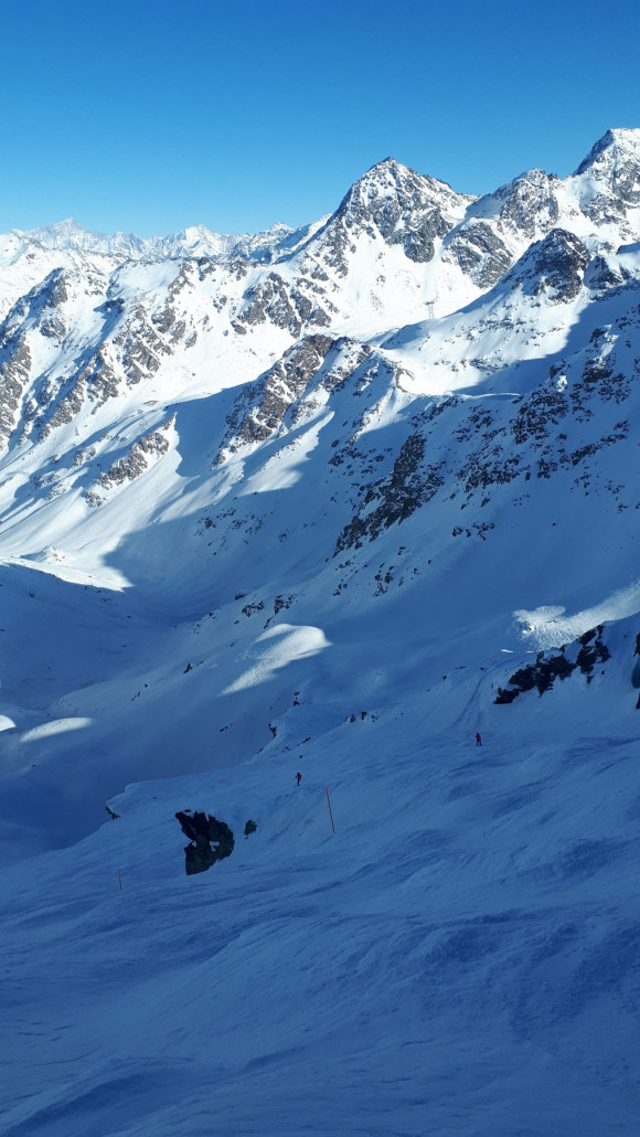 Wenn man hier ausrutscht, bleibt man dann noch vor der Klippe stehen?