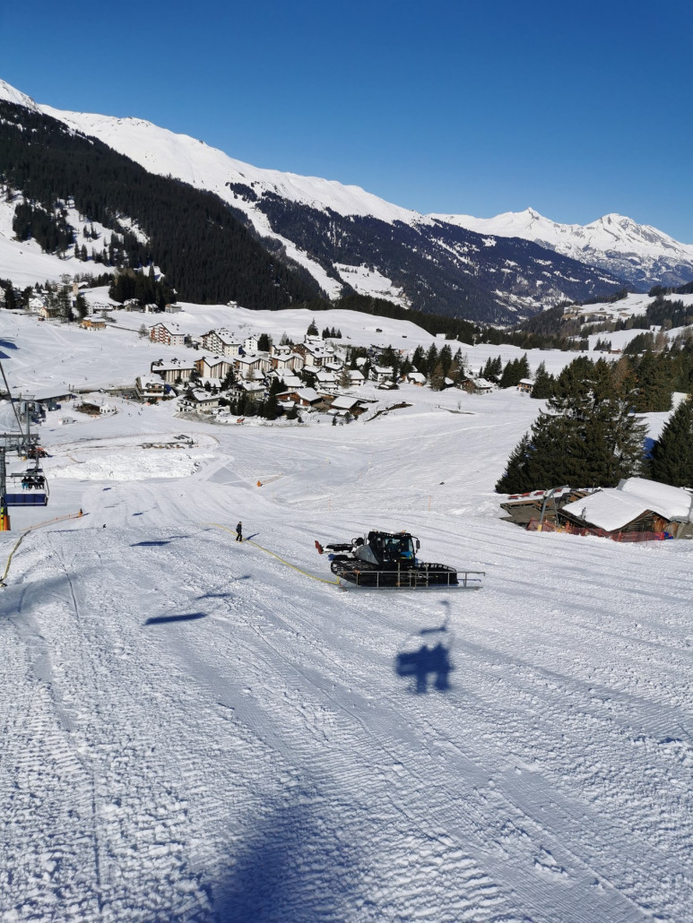 Am Heimberg wurde die Piste komplett umgewalzt (inkl. Geländekorrekturen) und gewässert