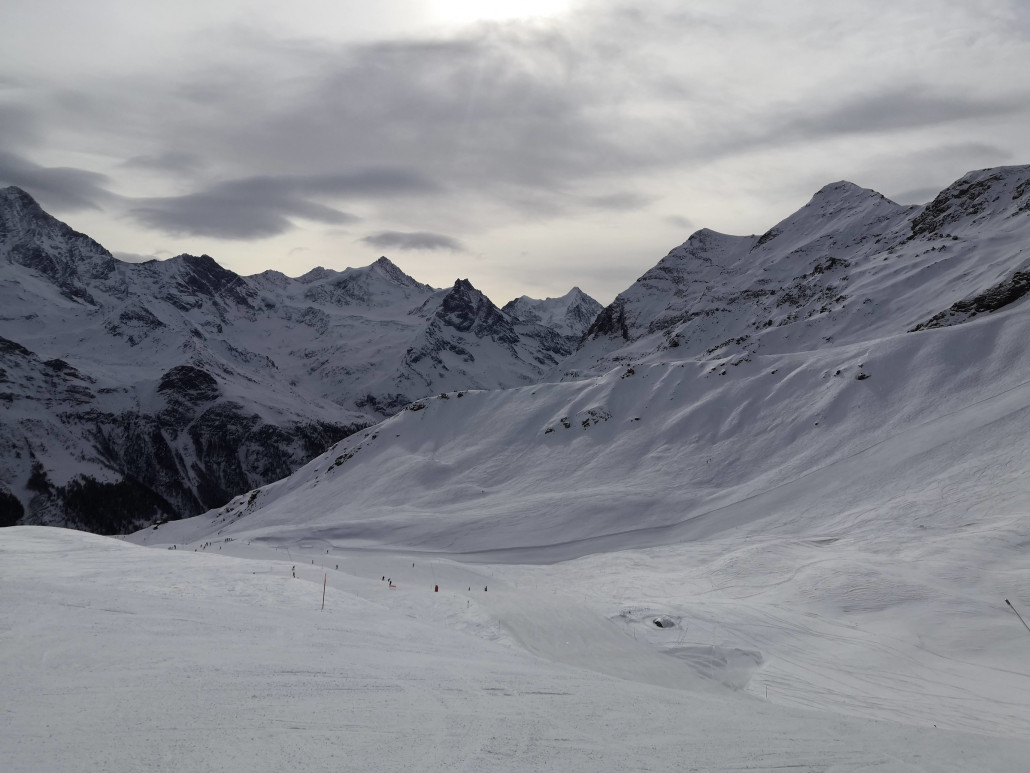 Weiter unten wird die Piste flacher