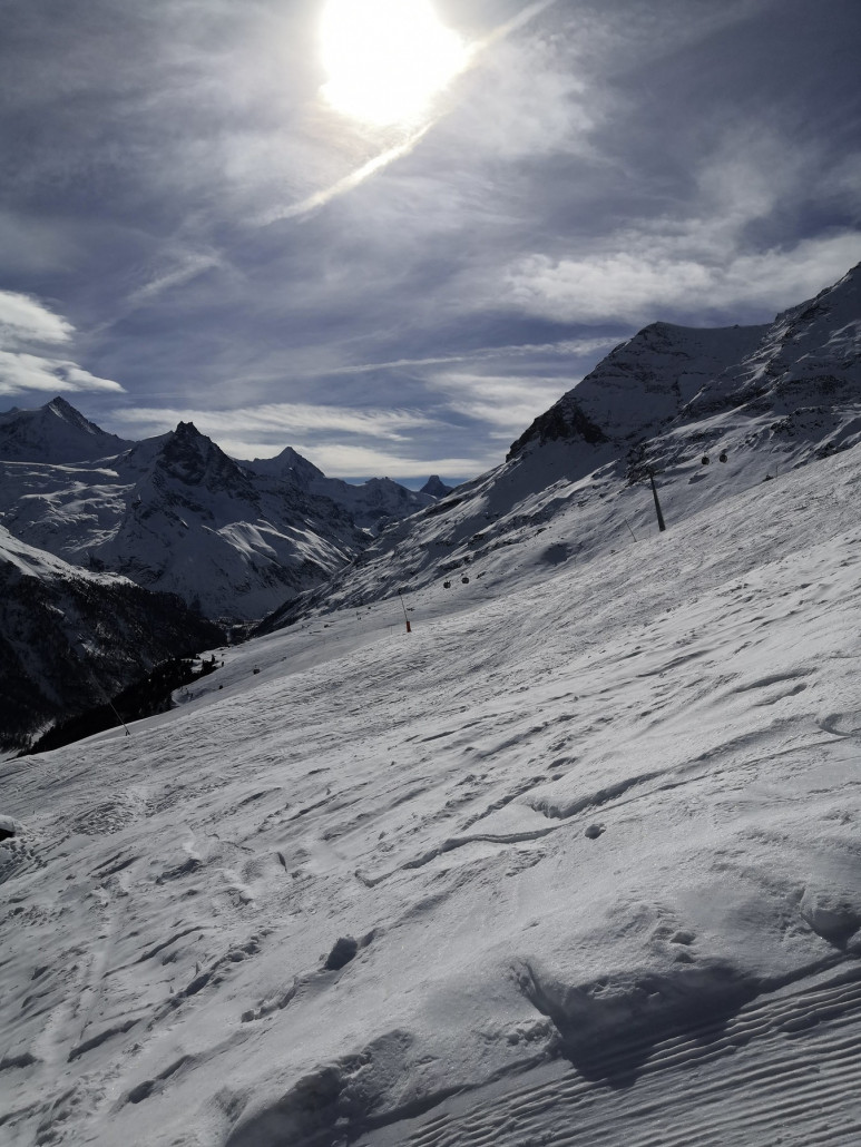 An der Talstation des SL grüsst ein alter bekannter.
