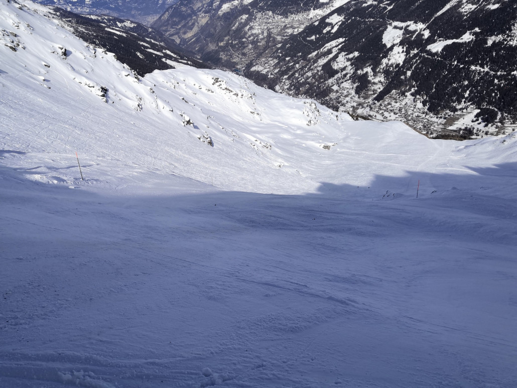 Steilhang Chamois mit Steinen