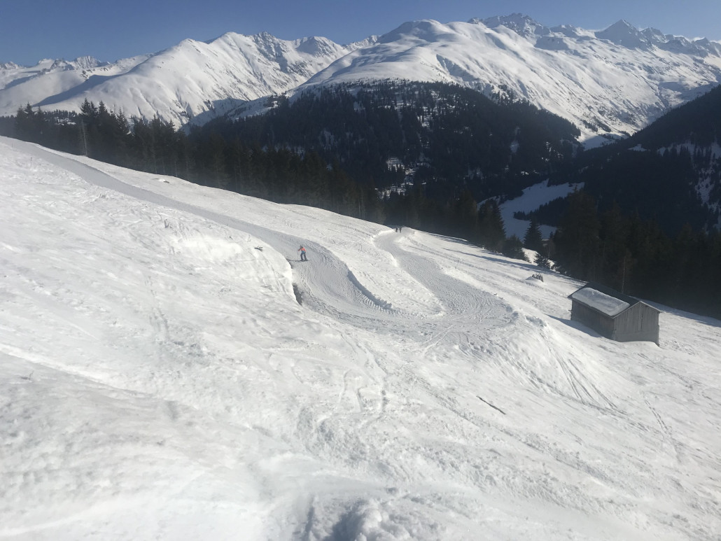 Nach ausgiebiger Pause geht’s nur noch bis Sedrun und mit dem Zug zurück bis Nätschen.