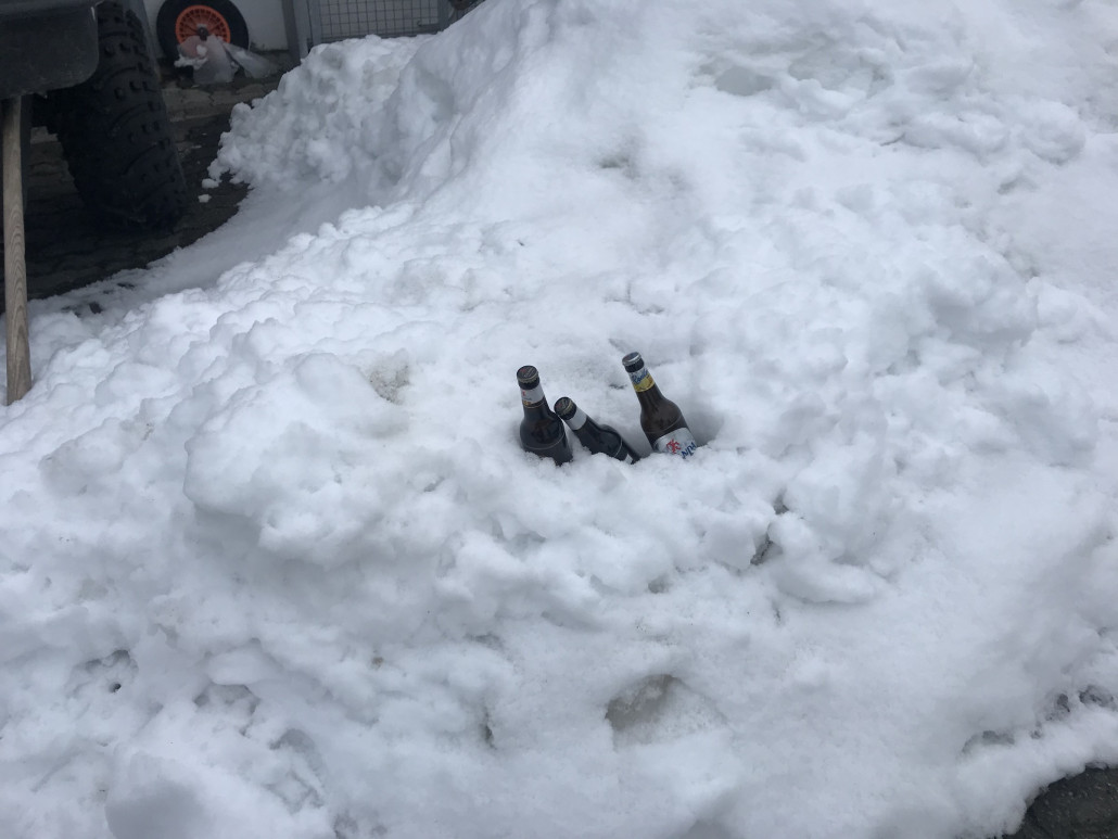 Die am Mittag in der Runca bestellten und bezahlten Biere standen um 16.15 Uhr, nach Betriebsschluss der Runca plangemäss bereit