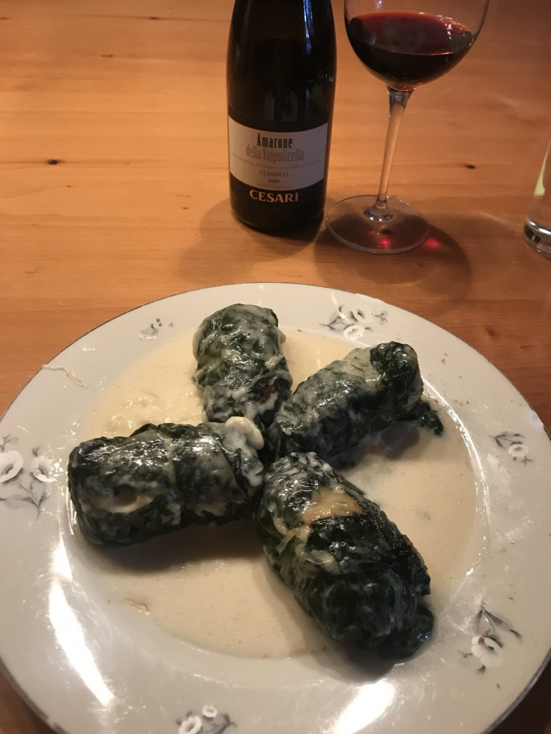 Capuns, begleitet von einem Amarone