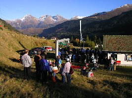 Auch die Demontage verfolgten zahlreiche Leute