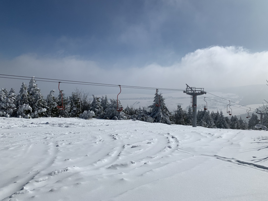 1. Mal oben - Bäume noch eingeschneit.