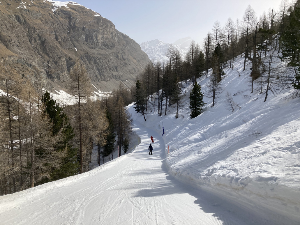 Steil und schmal: 52. Bei wenig Andrang ja ok, aber mit vielen Leuten wohl mässig lässig.