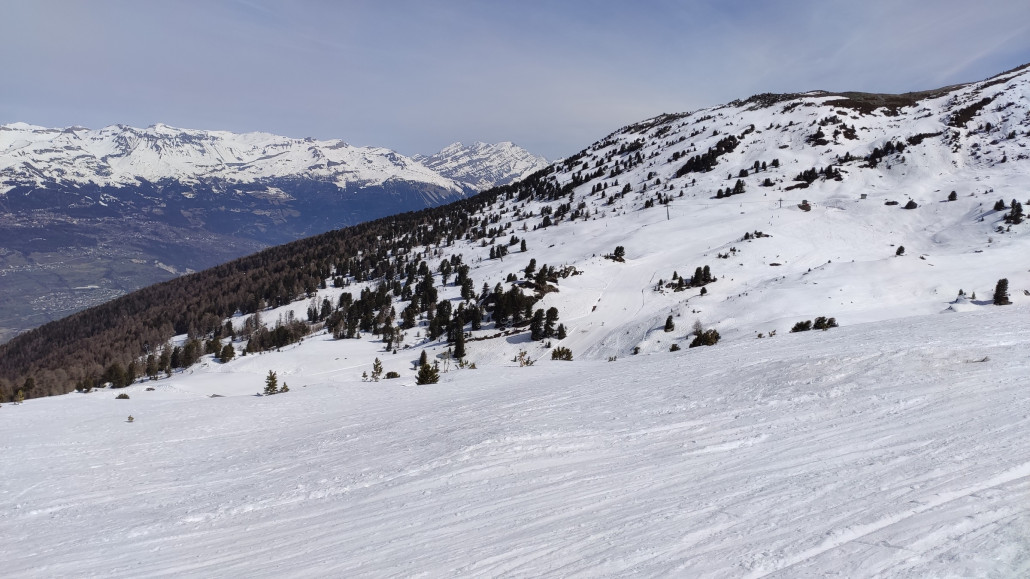 Blick auf La Vachette, Crans Montana im Hintergrund