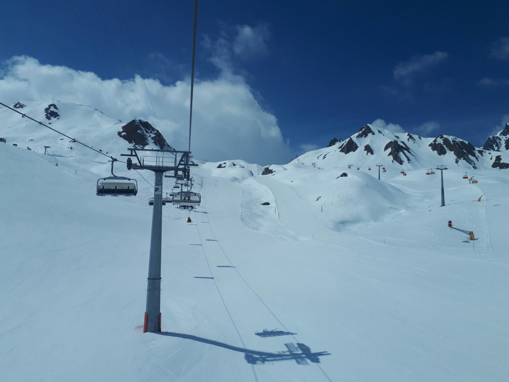 Die schmalen Pisten an der Viederjochbahn I sind auch nachmittags noch perdekt zum carven. Sonst sind die ja nach einer Stunde schon hinüber!