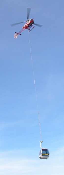 Bitte alle Betonkübel in Deckung gehen, hier kommt ne Kabine angeflogen.