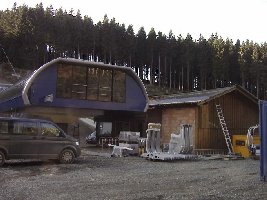 Talstation mit Funktionsgebäude