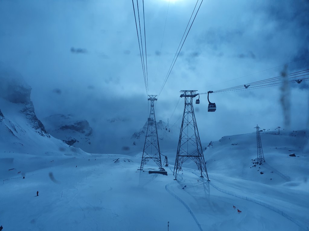 Saas_Fee_2021_by_Markus_Hahn (27).jpg