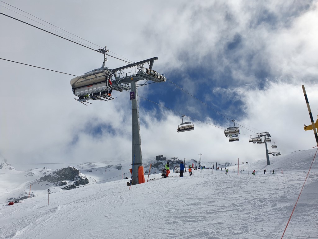 Saas_Fee_2021_by_Markus_Hahn (33).jpg