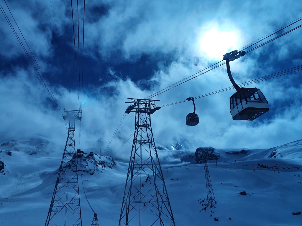 Saas_Fee_2021_by_Markus_Hahn (40).jpg