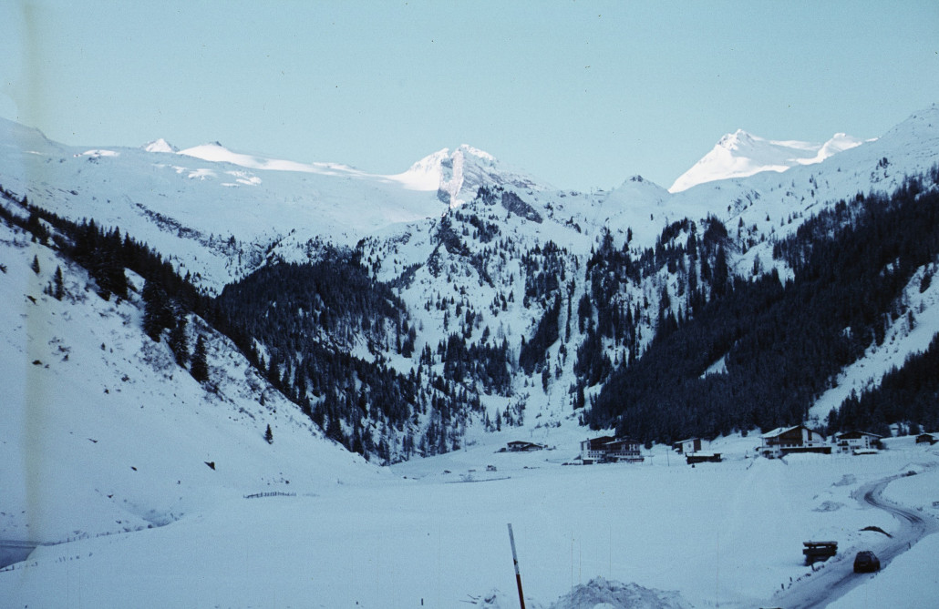 Und nochmal :). Im Hintergrund kann man die 2. Sektion und die DSB Lärmstange erkennen