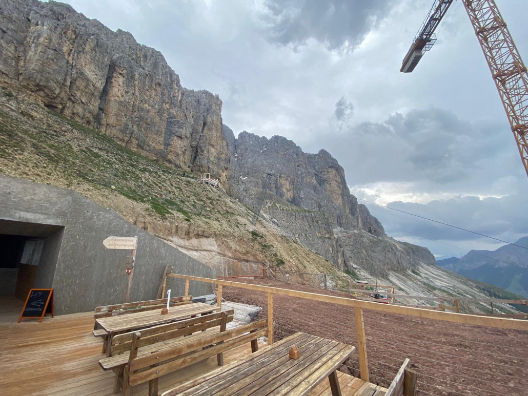 18 - Baustelle und neue Terasse Kölner Hütte.jpg