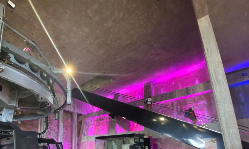 Bergstation &amp; Rolltreppe EUB König Laurin 2