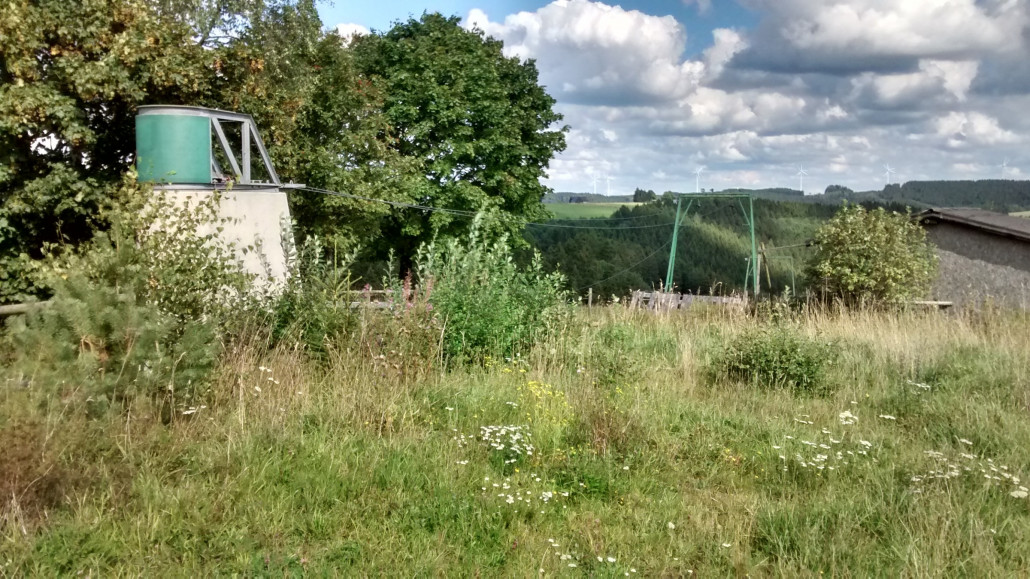 Bergstation. Motor hier schon abgebaut und läuft am Lift in Udenbreth.