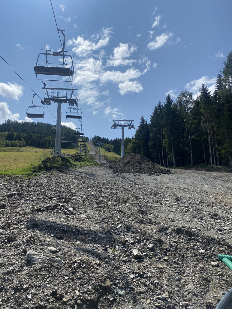 Blick von der Stütze 3 auf den Berg hinauf
