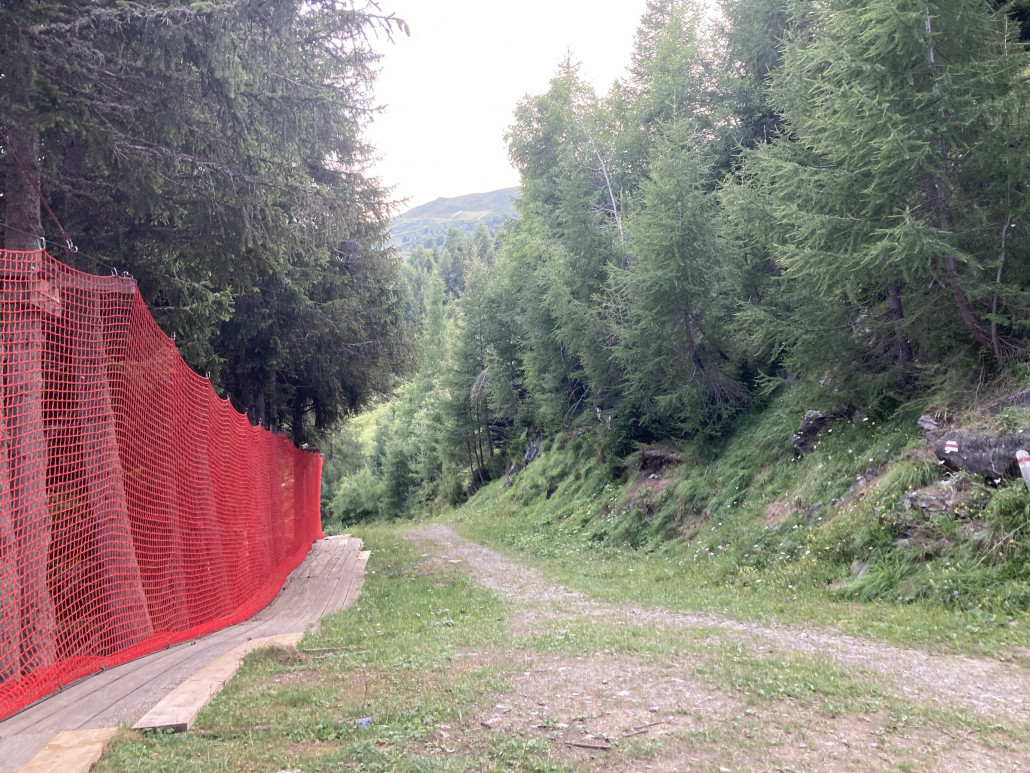 Blick zurück auf den Aufstieg bzw. die Piste