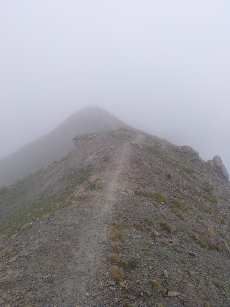 Im Nebel Richtung Salaaser Kopf