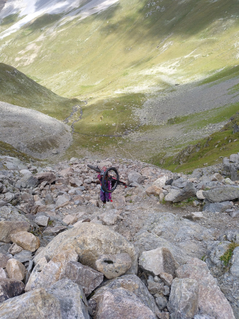 Extrem steiler Anstieg zur Fuorcla Sesvenna