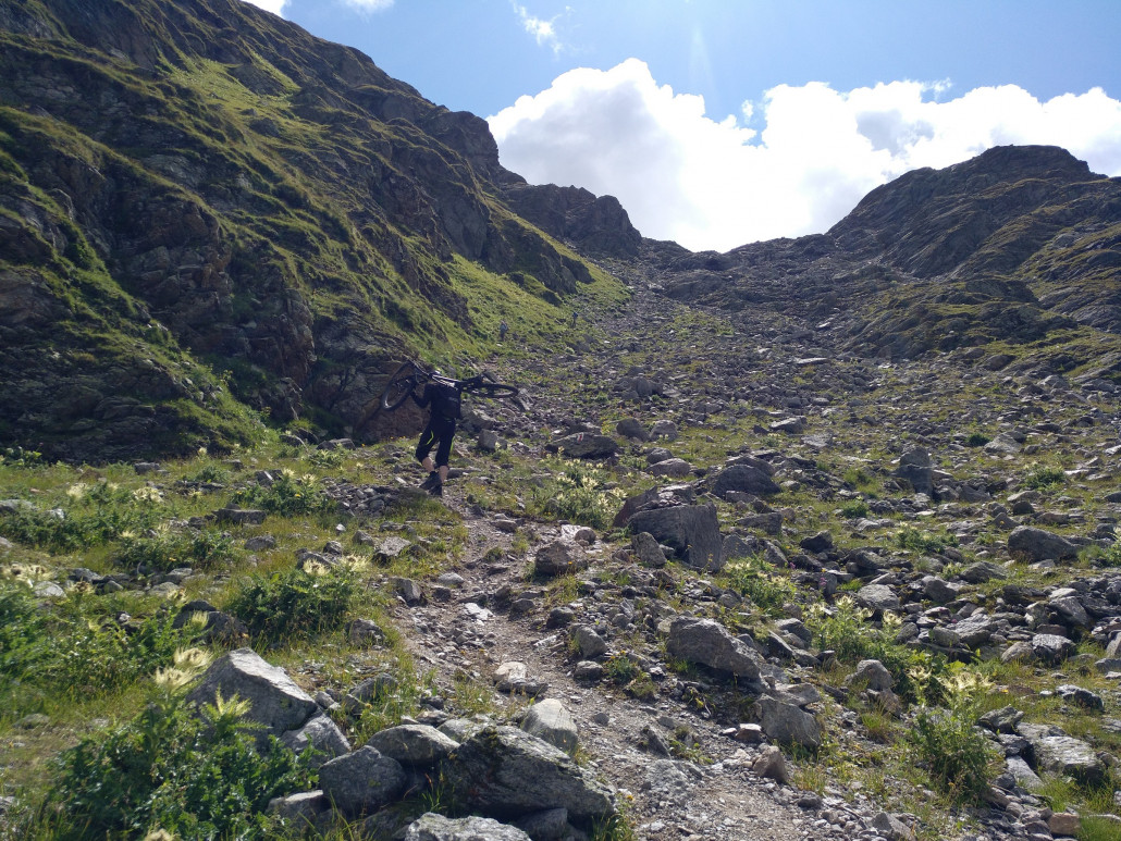 Extrem steiler Anstieg zur Fuorcla Sesvenna