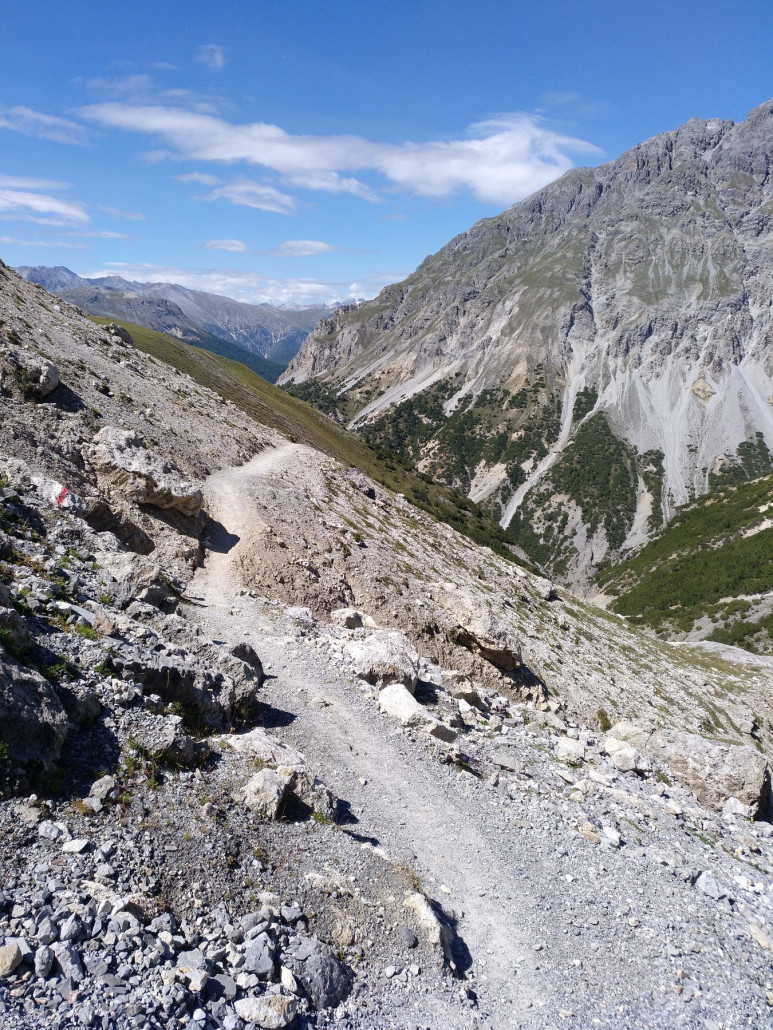 Weg um den Munt da la Bescha