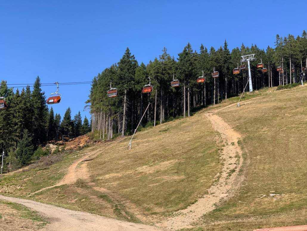 Einmündung (1a) in Jachymovska (1) - dazu 4-KSB(B) Prima Express; Bj 2013/14