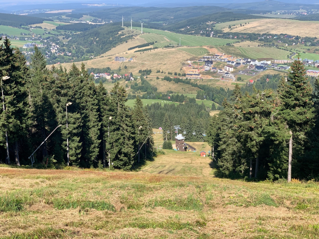 (9) Slalomak; im Winter ähnlich Steil wie die (4), im Sommer kommt sie etwas flacher rüber.