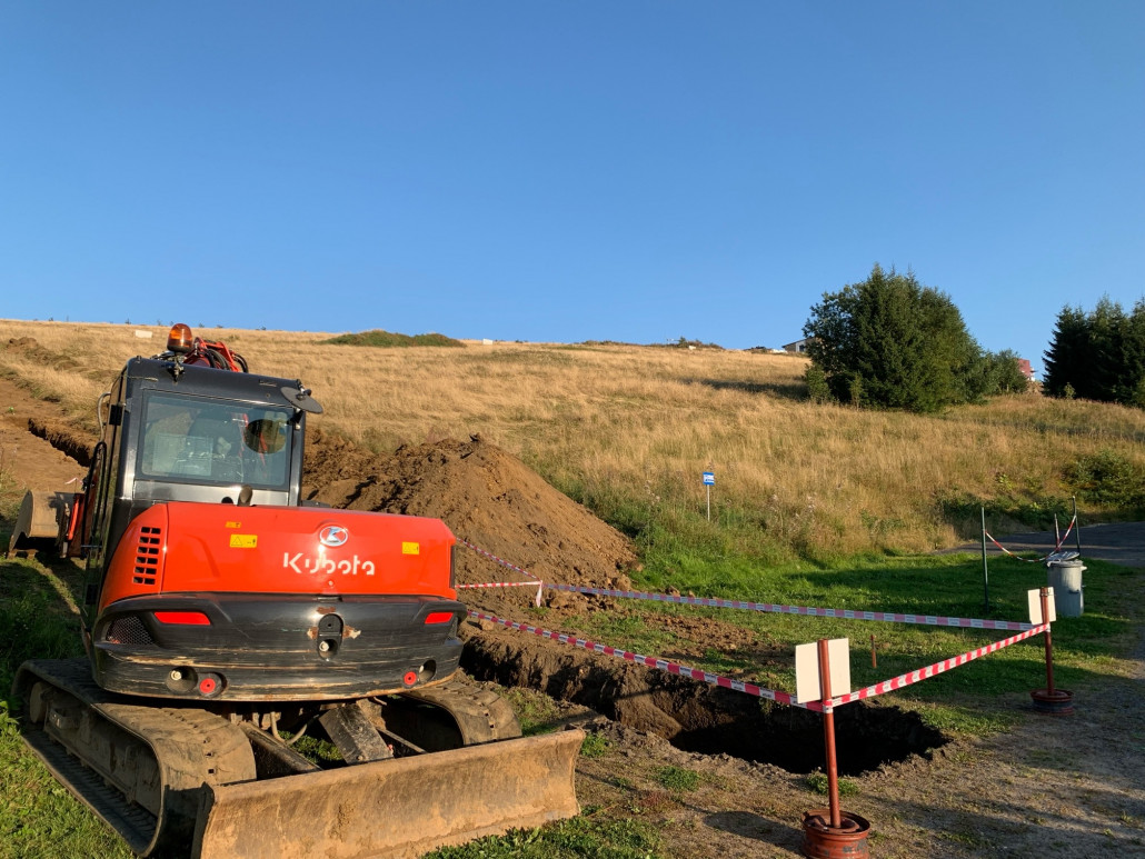 Blick schräg nach vorn hin zur best. Neubausiedlung