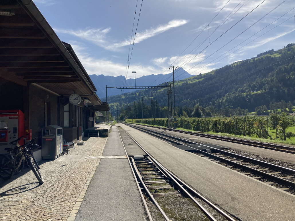 Ab dem Bahnhof Rodels-Realta fuhren wir mit Zug und Bus über Thusis und Tiefencastel zurück auf die Lenzerheide.