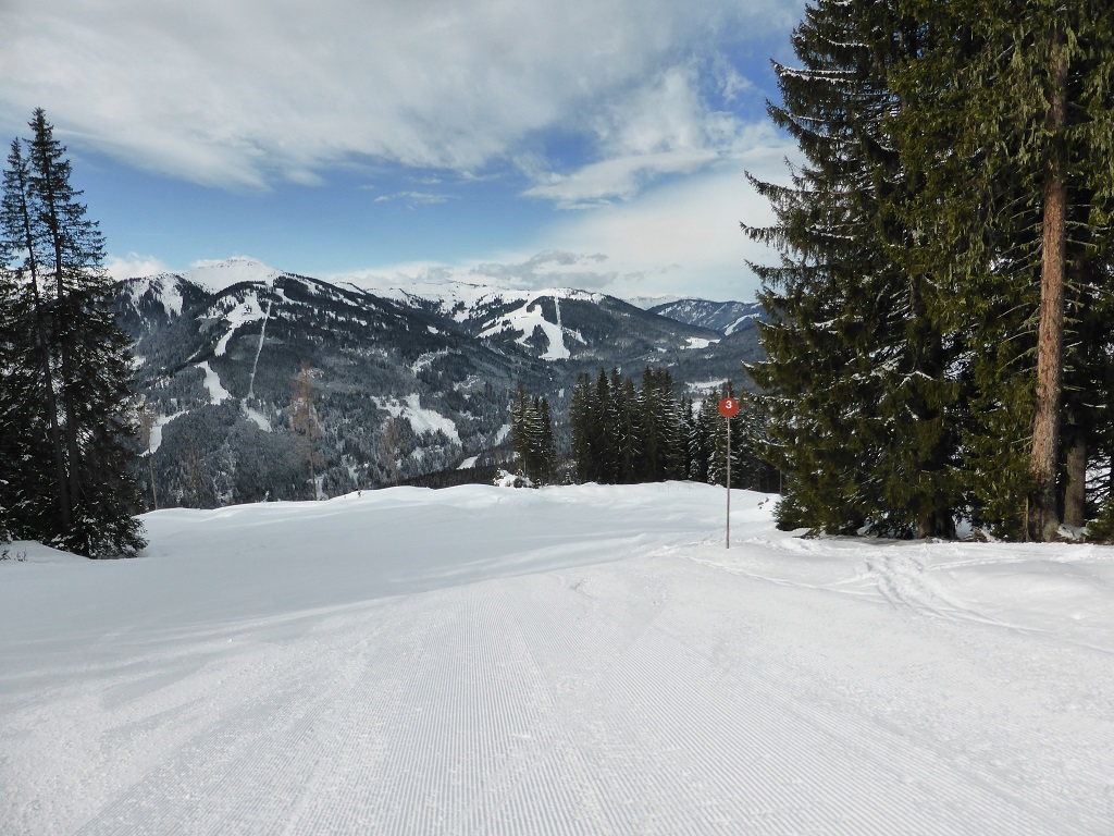 gegenüber das Hochköniggebiet