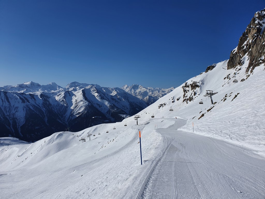 Aletsch_Arena_2021_by_Markus_Hahn (12).jpg