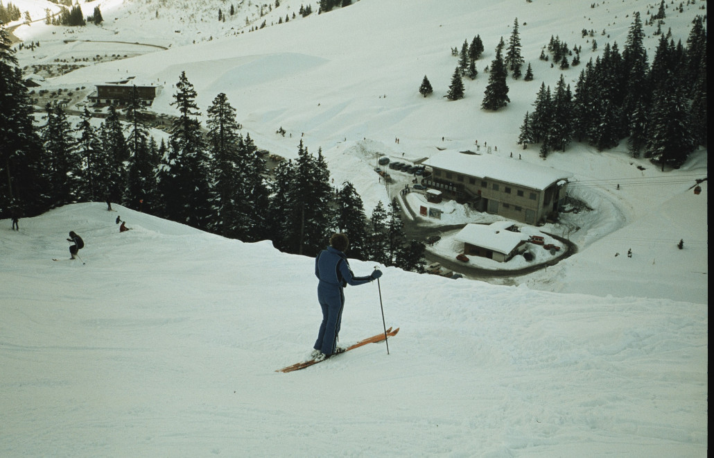 Blick auf die Talstation der Eisgratbahn