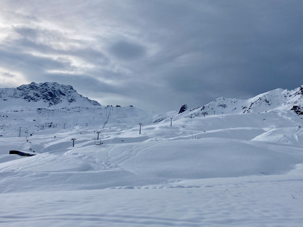 An der Alp mit Plattenhornbahn und Hörnli