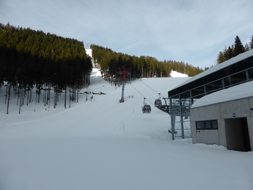 Talstation der Gondelbahn Gsoll